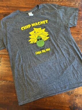 Chip Magnet Guacamole Lover Avocado Festival Fallbrook CA Graphic T-Shirt L